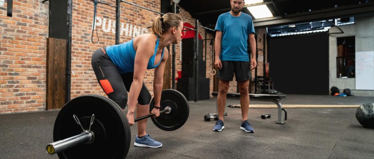 gym injury prevention proper lifting form